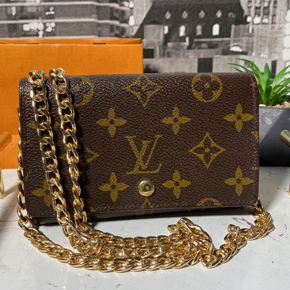 Authentic Louis Vuitton Monogram Bifold Zippy Wallet - Picture 3 of 15